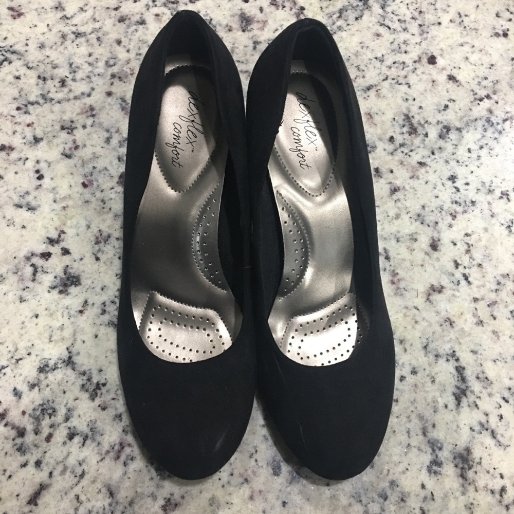 DexFlex Comfort Black Suede sz 10 Wedges